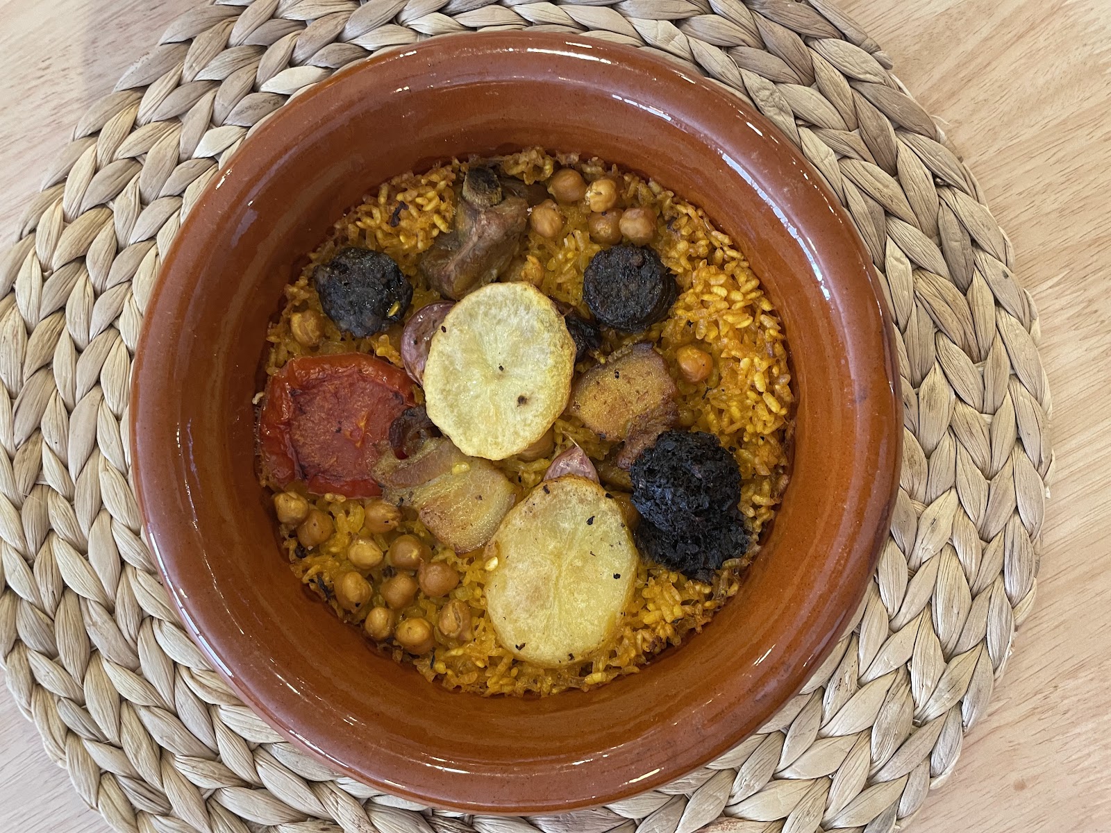 Arrossos i coques de massa mare a A la Taula i al Llit (Muro d'Alcoi, el Comtat)